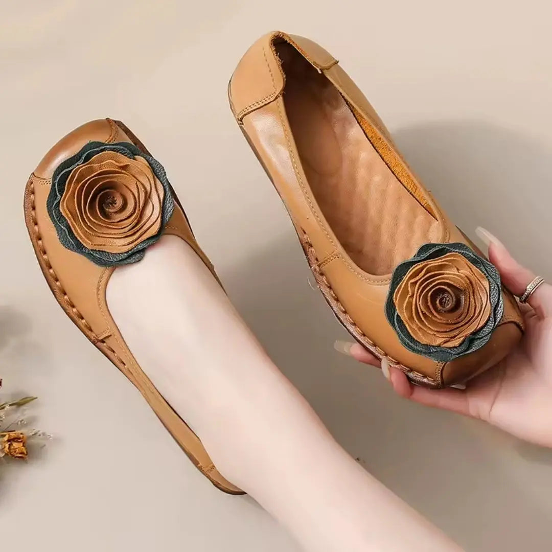 Albufeira Women's Floral Appliqué Loafers