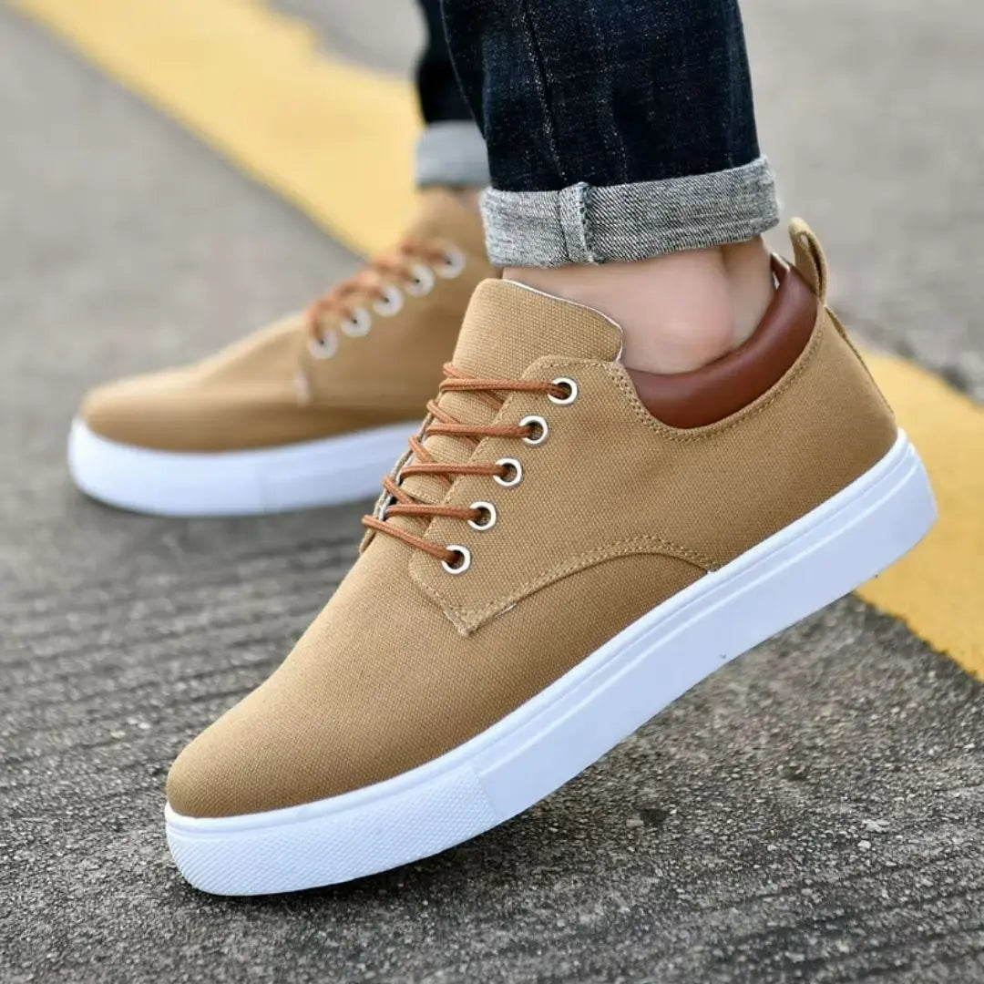 Avignon Men's Canvas Low-Top Sneakers