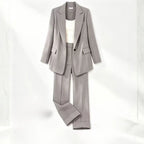 Ava - Women's Chic Two-Piece Blazer & Trouser Set