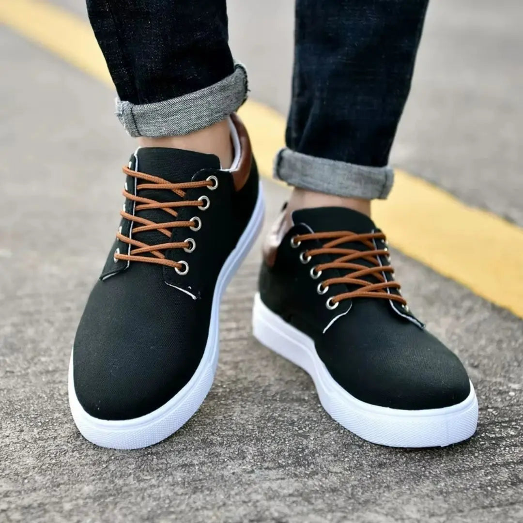 Avignon Men's Canvas Low-Top Sneakers