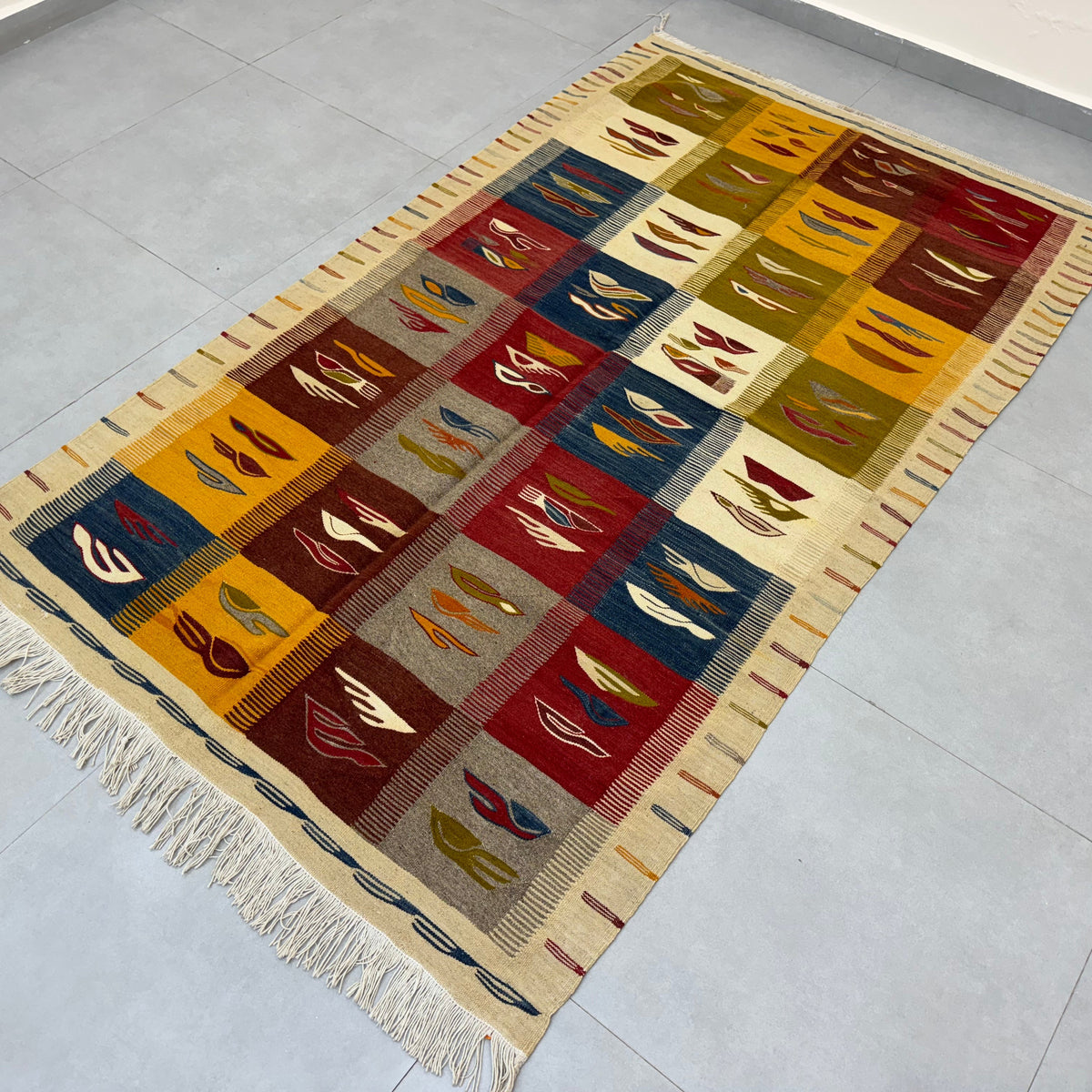 Kilim Taznakht Rug -  6.5ft x 4 ft