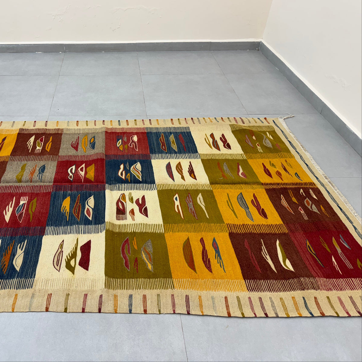 Kilim Taznakht Rug -  6.5ft x 4 ft