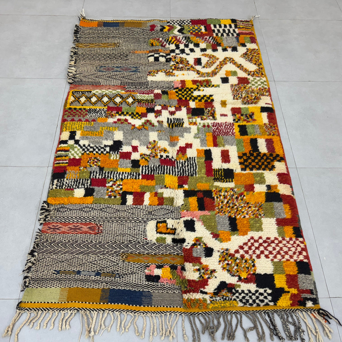 Vintage taznakht Rug  3.8 x 6 ft