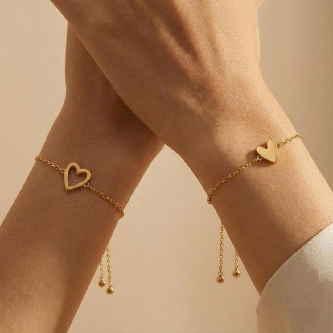 Avaria Amoura Matching Hearts Women's Bracelet Set