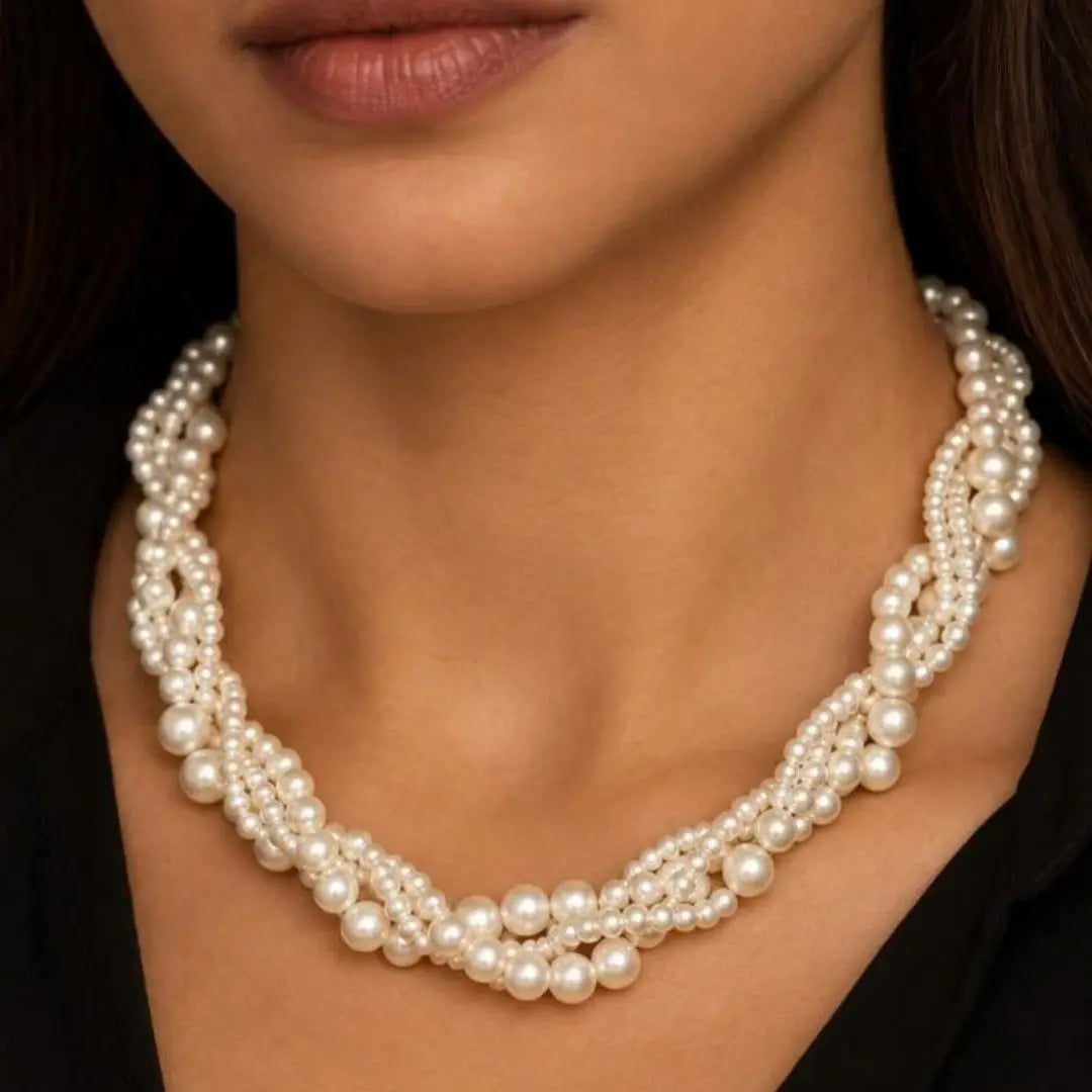 Avira Women's Pearl Necklace