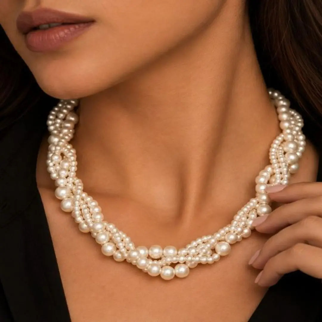 Avira Women's Pearl Necklace