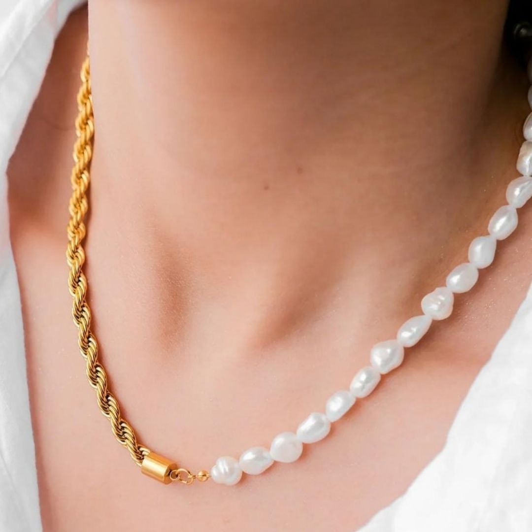 Avaria Dualia Gold Pearl Women's Necklace