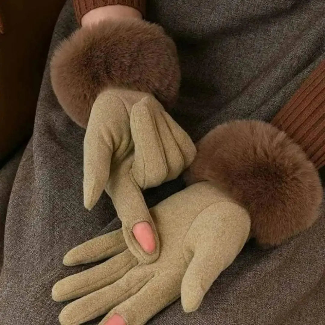 Siberian Aurora Women's Fur Gloves