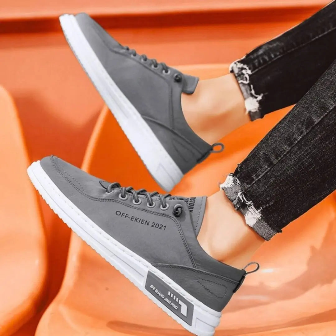 The Levaro Men's Sneaker