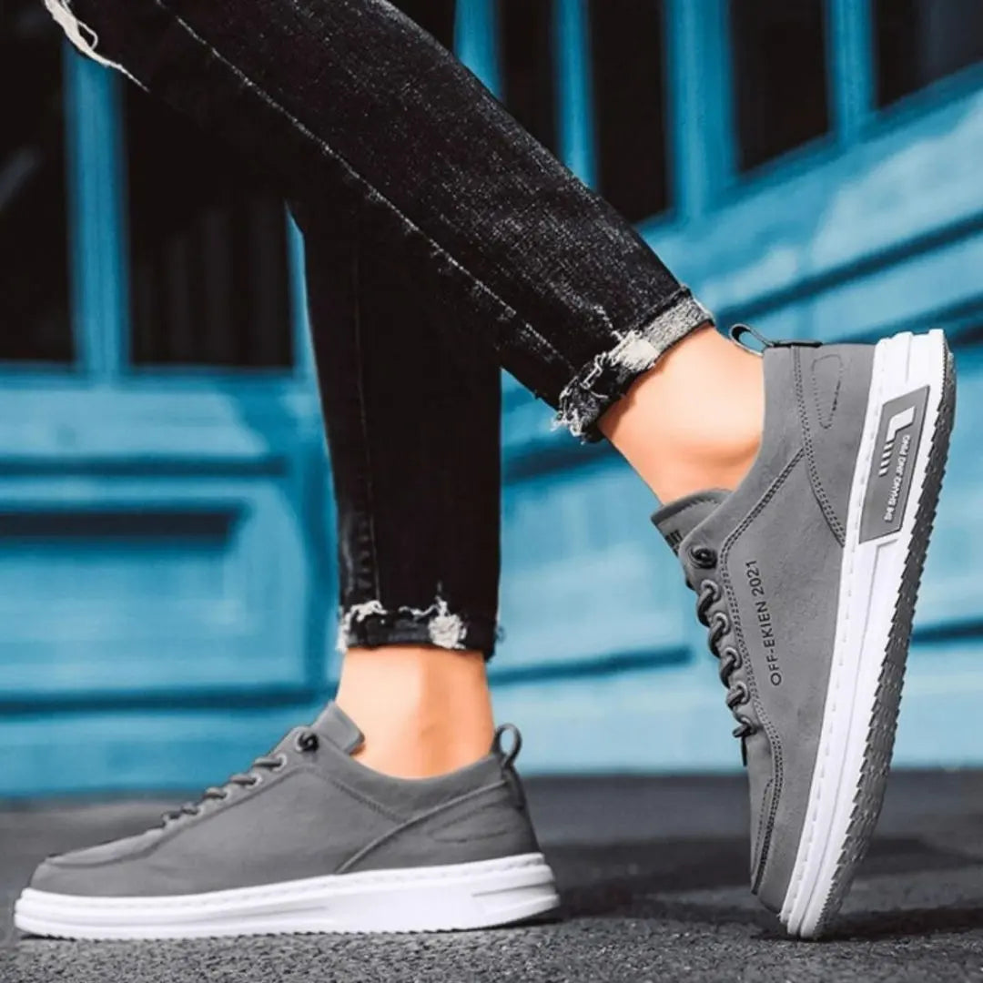 The Levaro Men's Sneaker